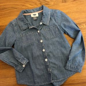 Old Navy chambray shirt 5T EUC